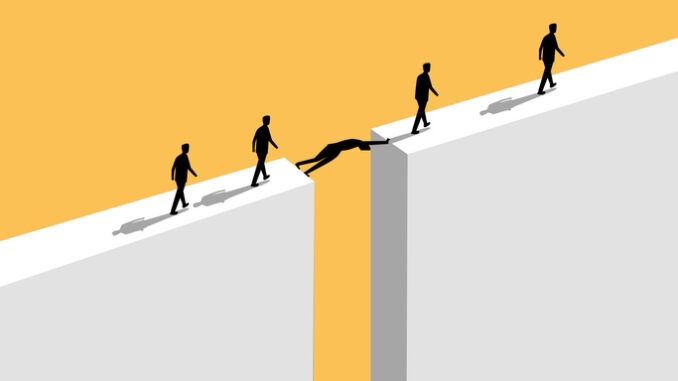 Entrepreneurs act as bridges for their teams to cross the cliffs